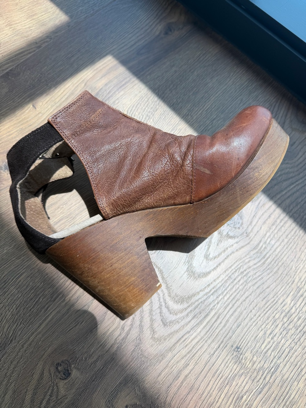 Free People | Brown Leather Wooden Platform Clog Heels β EU 38 / US 7.5-8 - Picture 2 of 9